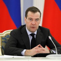 Медведев выведет МРОТ на уровень прожиточного минимума