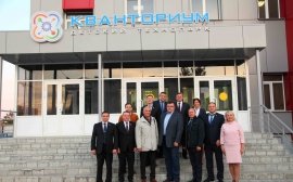 Депутаты Законодательного Собрания Пензенской области посетили детский технопарк «Кванториум НЭЛ»