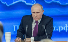 Владимир Путин потребовал обеспечить в этом году рост реальных доходов граждан минимум на 2,5%