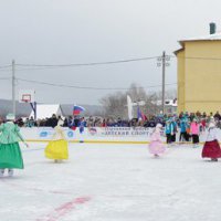 Белозерцев открыл в Городище многофункциональную хоккейную площадку