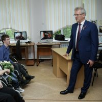 Иван Белозерцев приказал решить проблему трудоустройства инвалидов